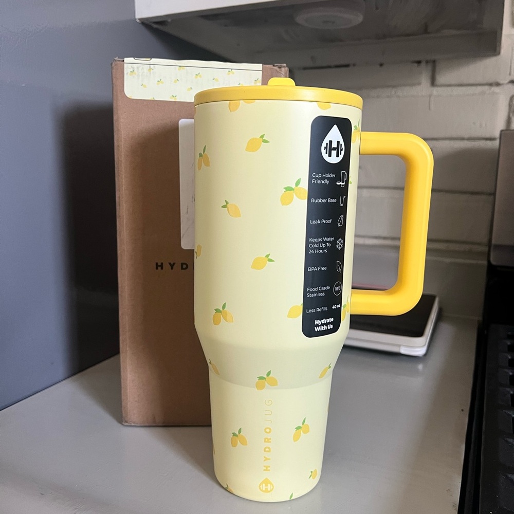 HydroJug 40oz Traveler in Main Squeeze